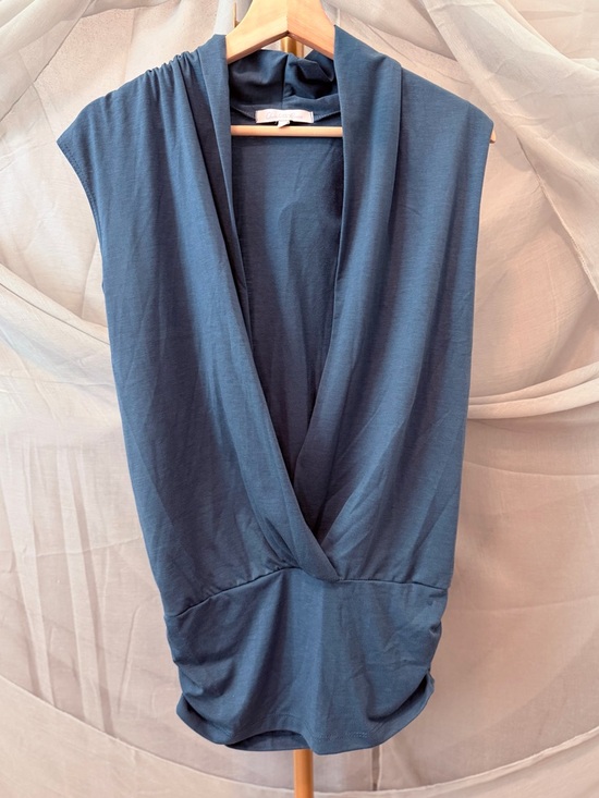 Charlotte Russe Tops - Charlotte Russe Teal Sleeveless Wrap Top